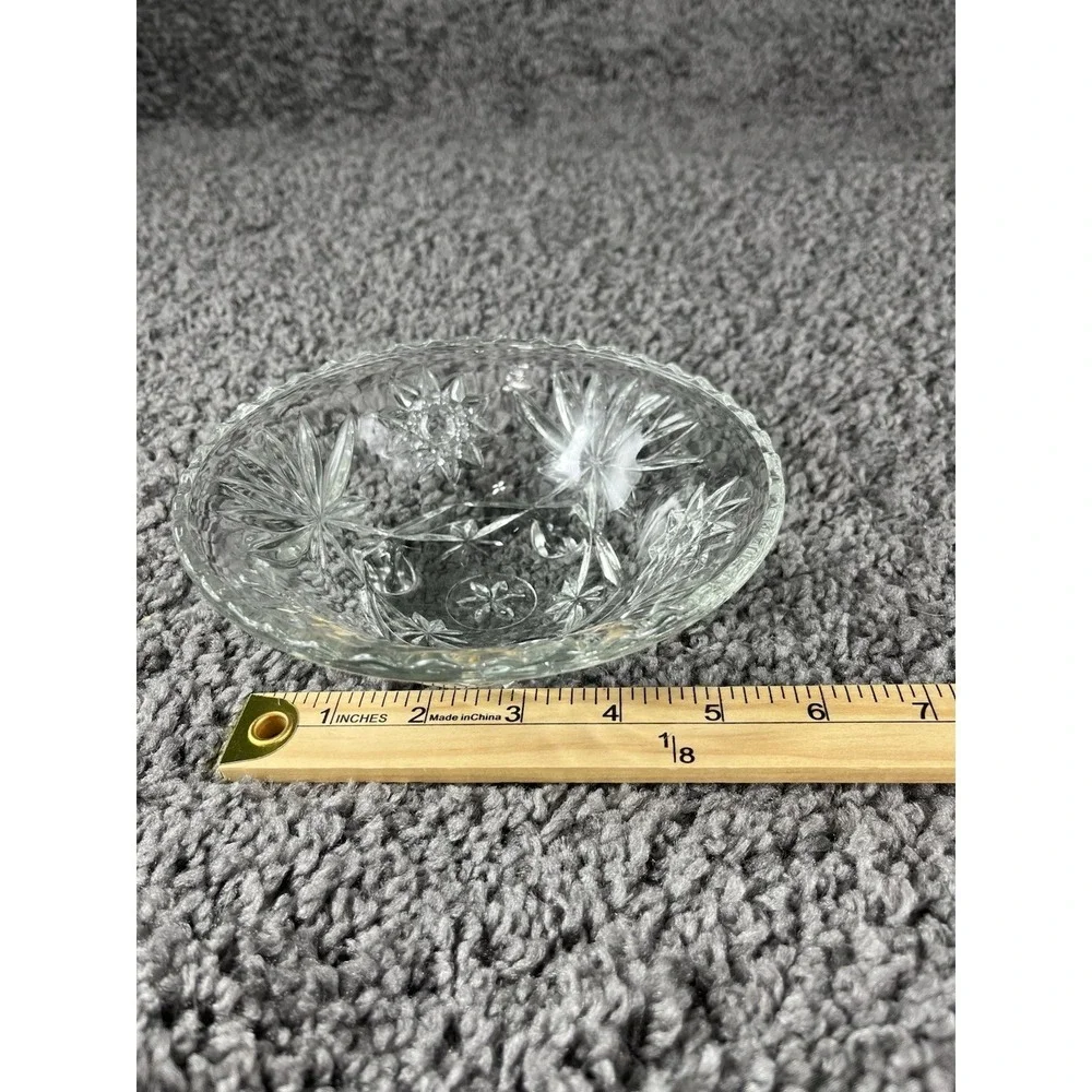 Unbranded Nut Bowl Unisex Clear Excellent Pressed Glass Starburst Pinwheel 5.5
